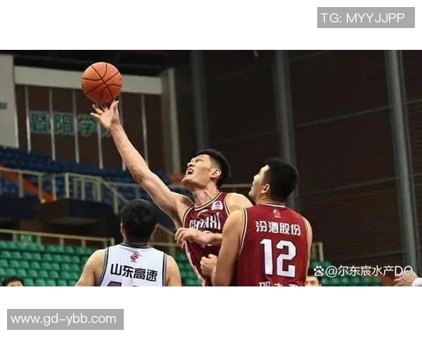 CBA激战上海队迎战同曦队谁能在这场较量中笑到最后 CBA激战上海队迎战同曦队谁能在这场较量中笑到最后