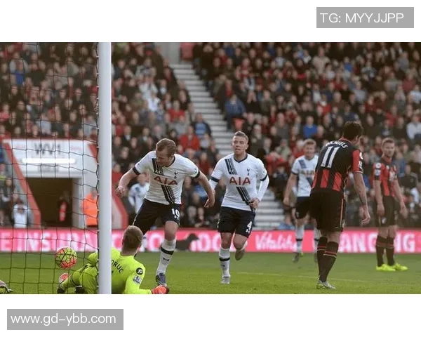 曼联对阵伯恩利的比分预测及赛前分析展望