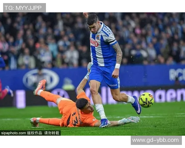 西班牙人迎战瓦尔全力争胜展现球队实力与斗志 西班牙人迎战瓦尔全力争胜展现球队实力与斗志